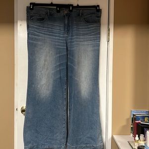 Torrid light wash denim wide leg jeans size 24t. Gently worn